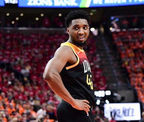 门俱乐部联 门俱乐部联